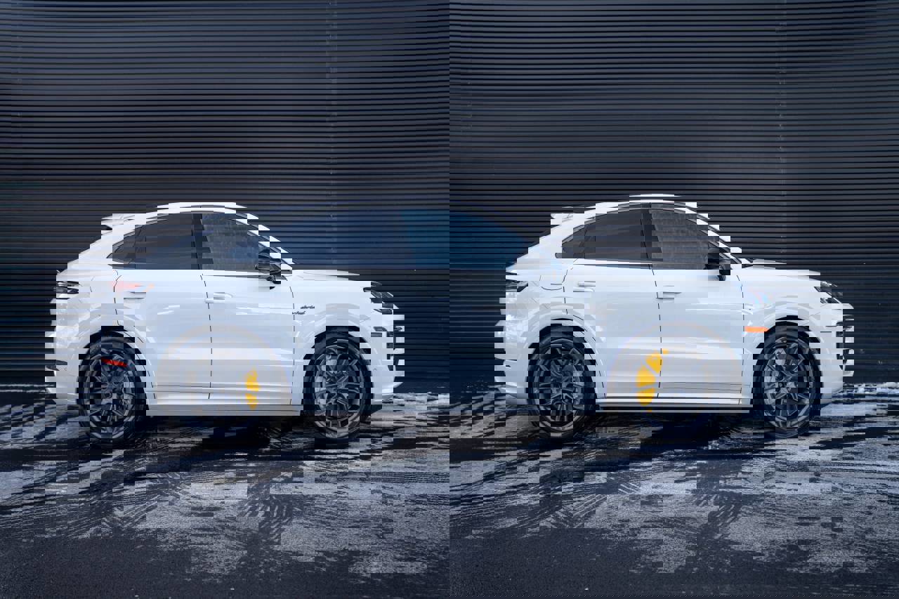 Used 2025 Porsche Cayenne Turbo image 12