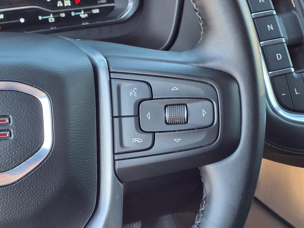 Used 2024 GMC Yukon XL SLE image 32