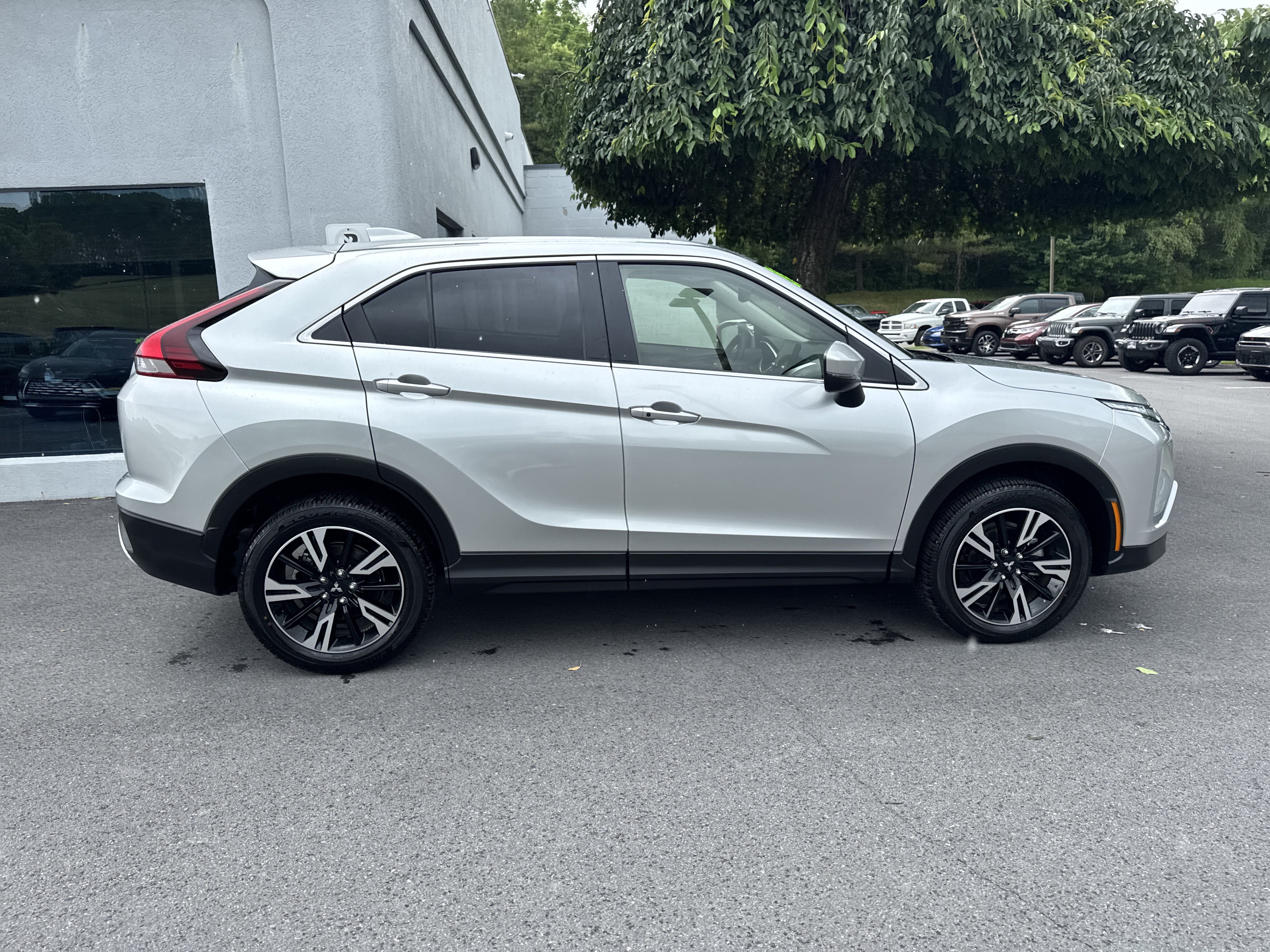 Used 2026 Mitsubishi Eclipse Cross AWD image 2