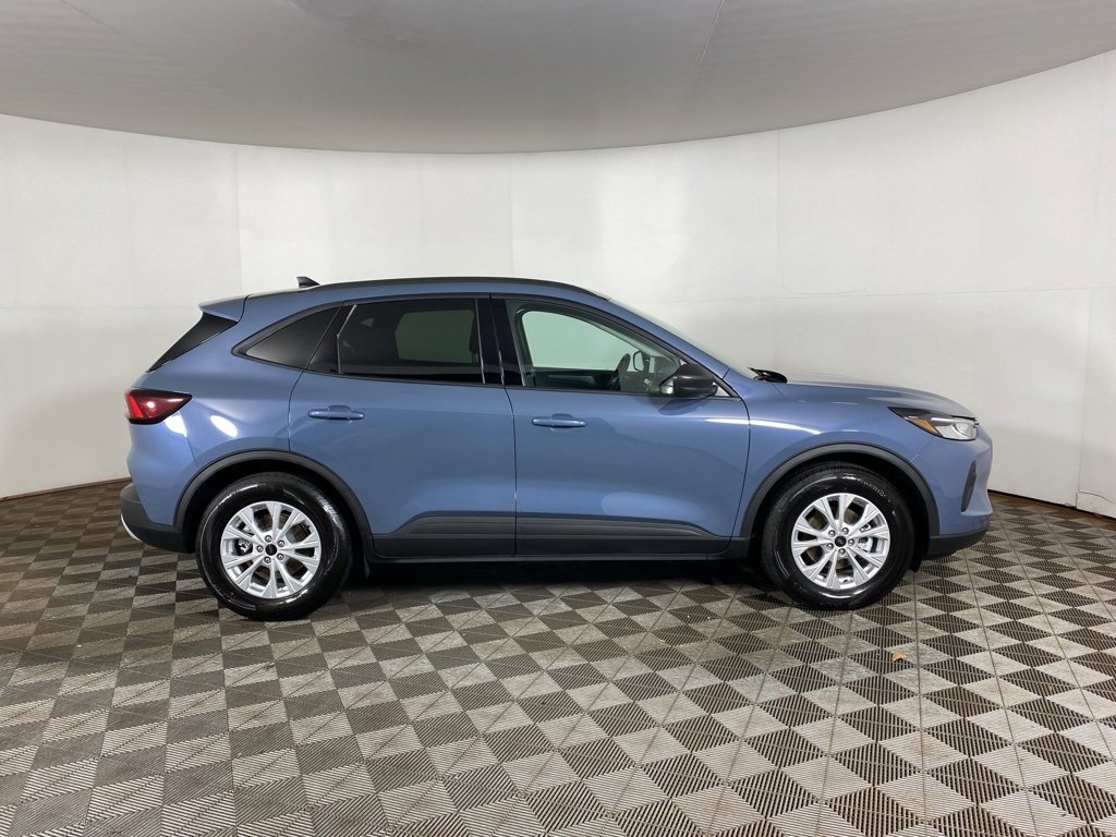 Used 2025 Ford Escape Active image 4