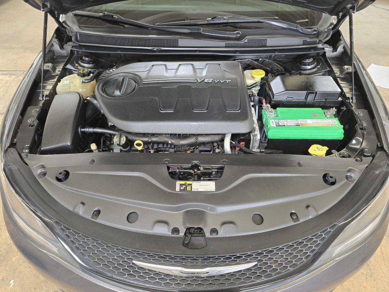 Used 2015 Chrysler 200 S w/ Navigation & Sound Group I AWD/4WD image 14