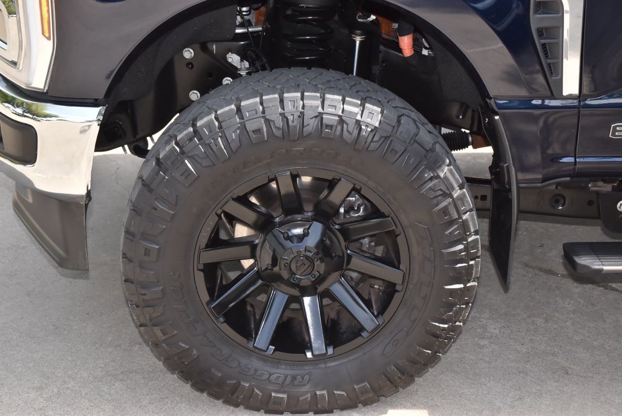 Used 2025 Ford F250 Lariat image 38