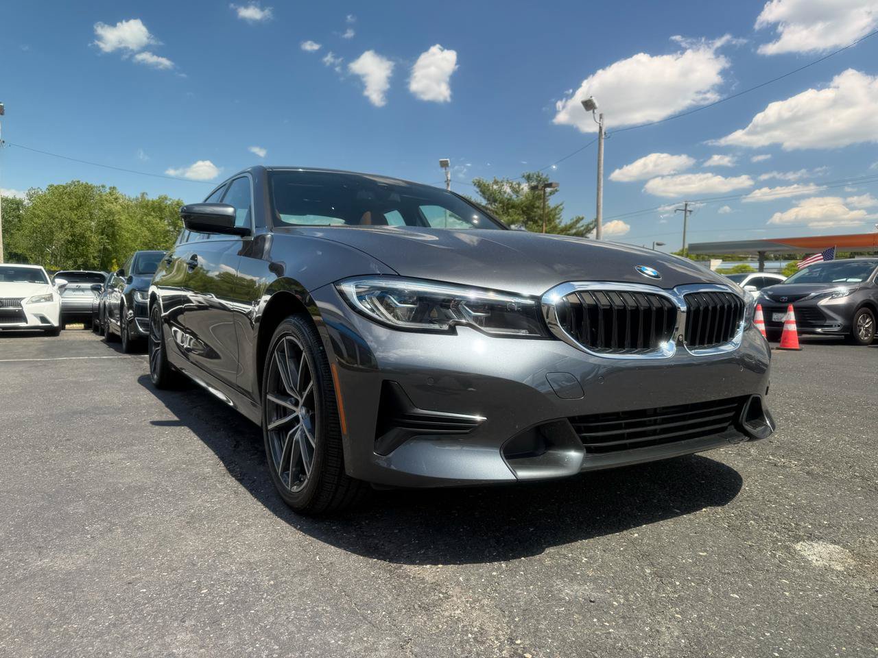 Used 2021 BMW 330e xDrive w/ Executive Package AWD/4WD image 3
