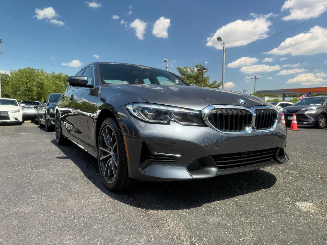 Used 2021 BMW 330e xDrive w/ Executive Package AWD/4WD image 3
