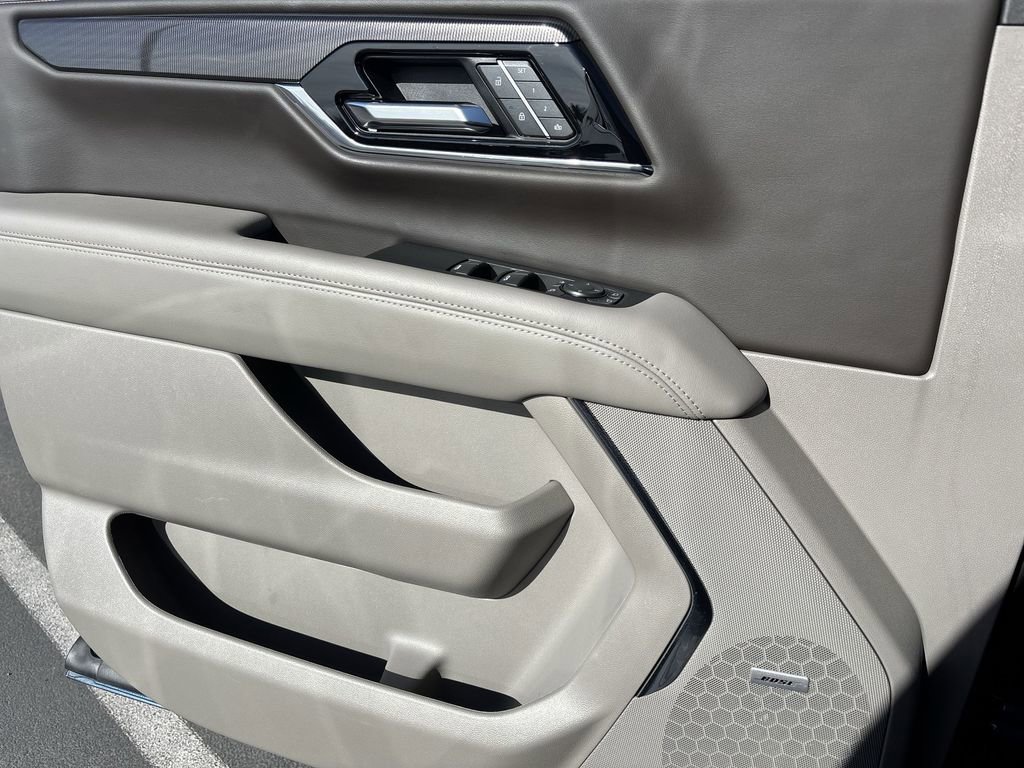 Used 2025 GMC Yukon Elevation image 22