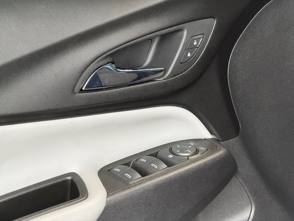 Used 2020 Chevrolet Equinox LS AWD/4WD image 21