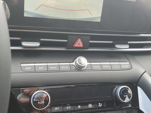 New 2026 Hyundai Elantra Limited image 28