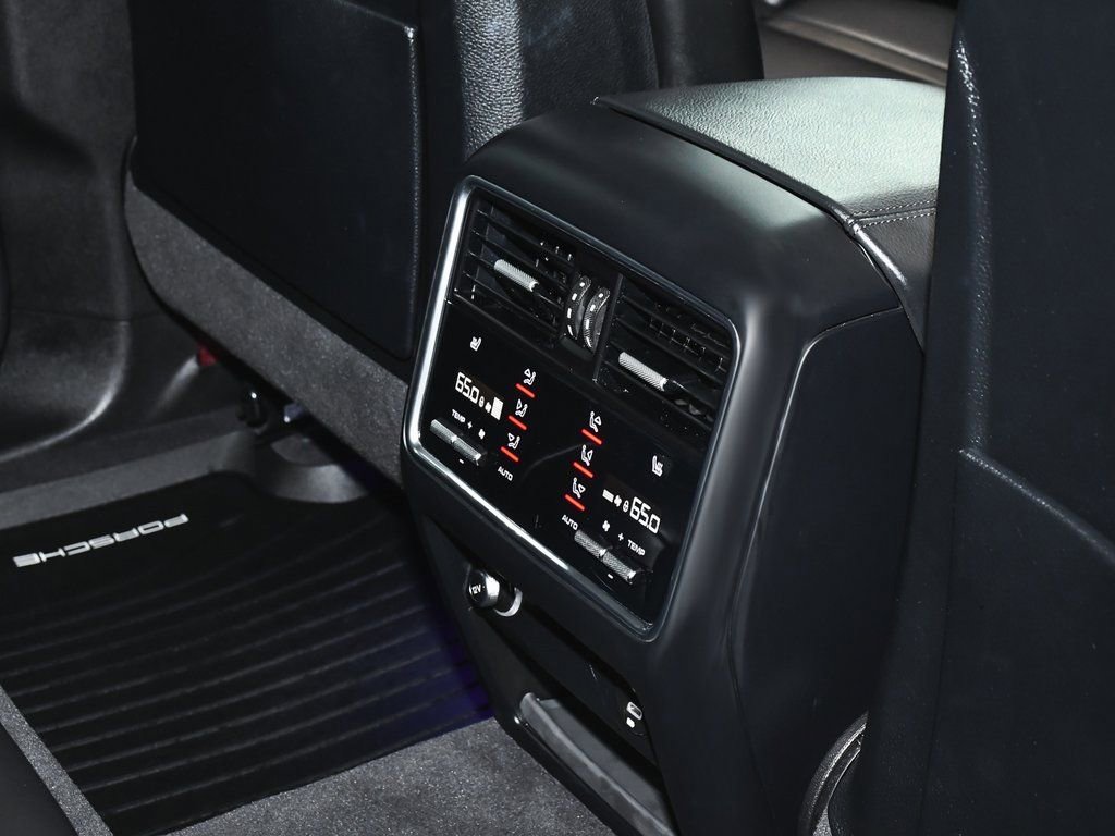 Used 2022 Porsche Cayenne Platinum Edition AWD/4WD image 57