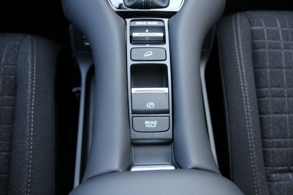 New 2026 Honda HR-V LX image 38