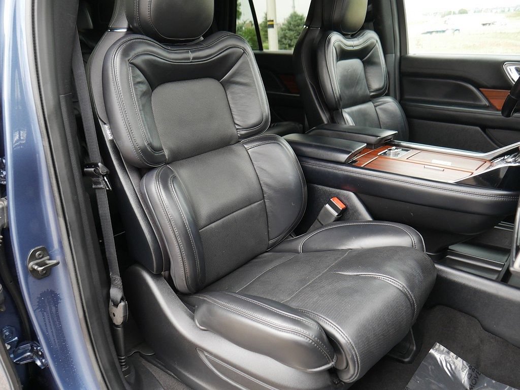 Used 2019 Lincoln Navigator Reserve AWD/4WD image 73