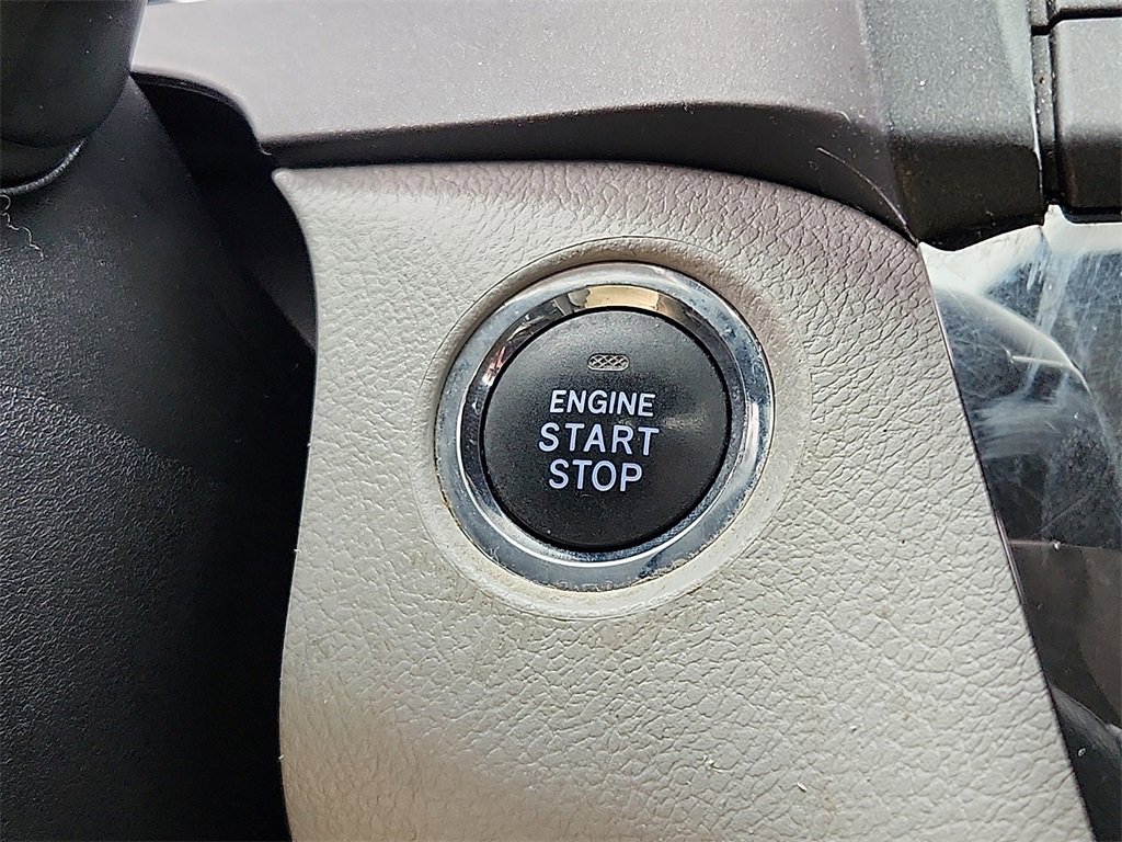 Used 2020 Toyota Sienna XLE image 27