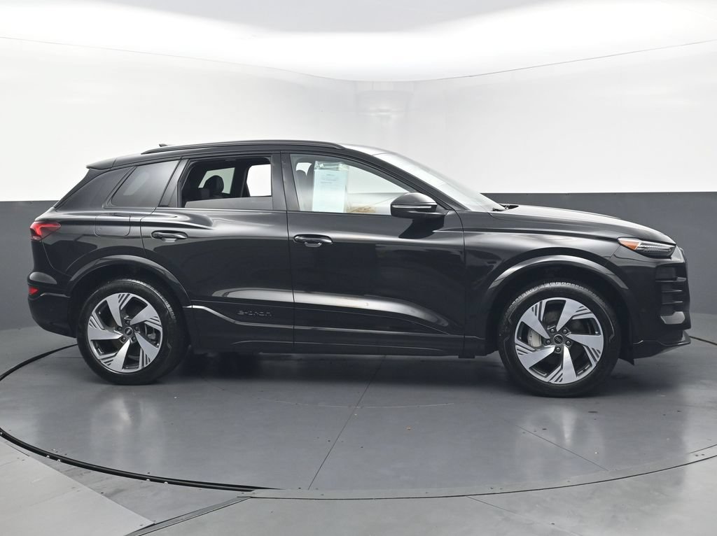 Used 2025 Audi Q6 e-tron Premium Plus w/ Premium Plus AWD/4WD image 6