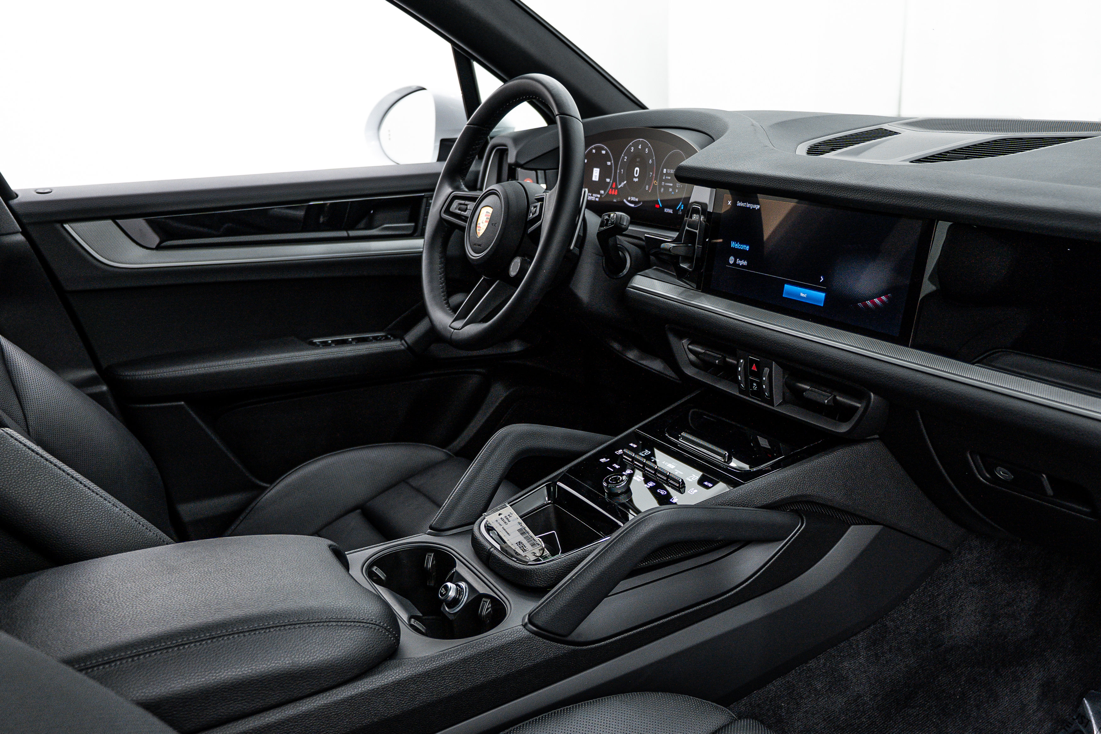 Certified 2024 Porsche Cayenne image 13