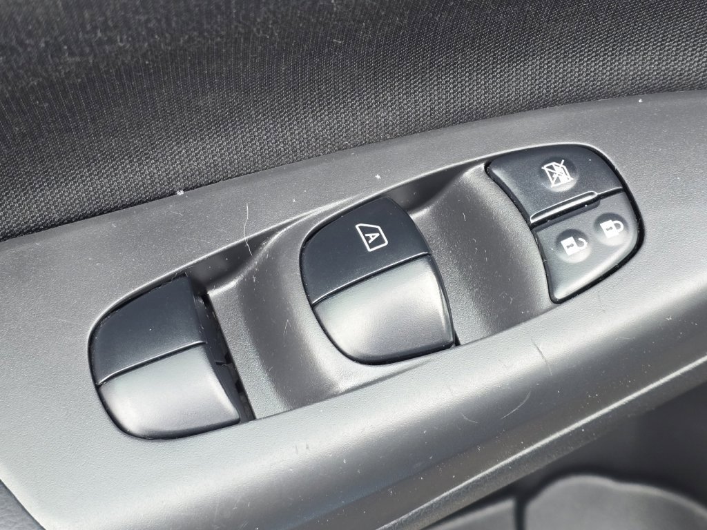 Used 2019 Nissan Sentra SV w/ Special Edition Package image 23