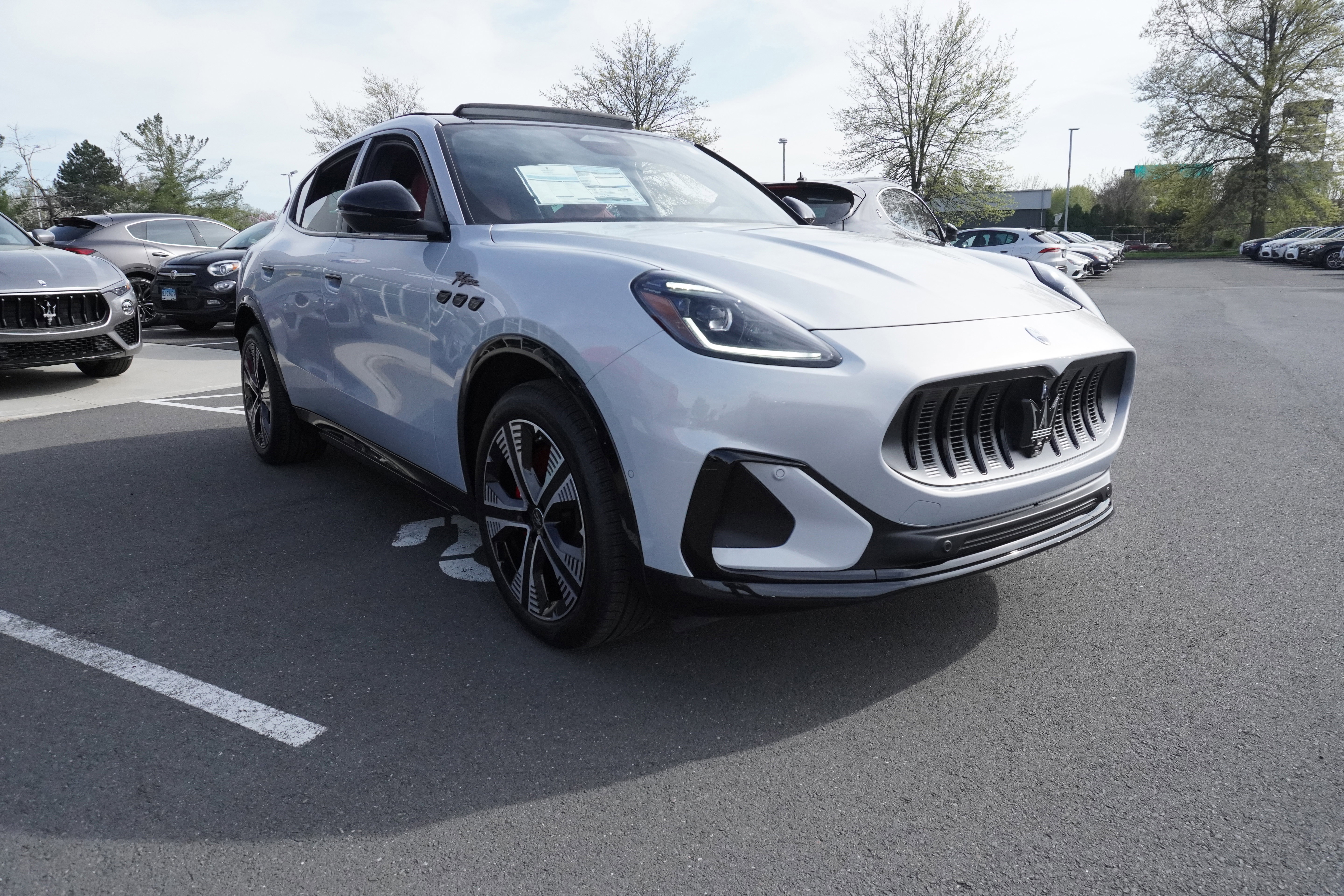 New 2025 Maserati Grecale Folgore image 4