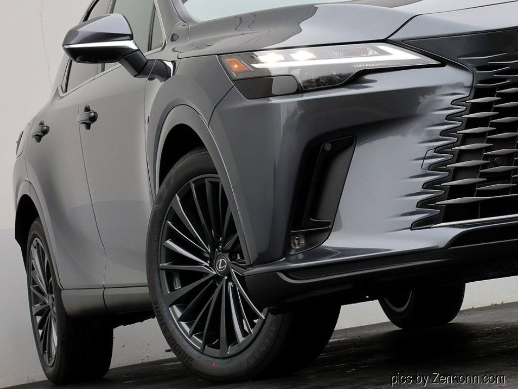 New 2026 Lexus RX 450h AWD image 4