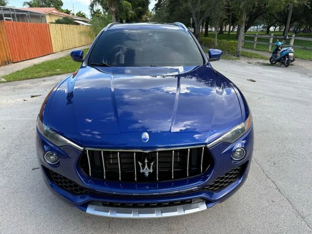 Used 2018 Maserati Levante GranLusso image 5