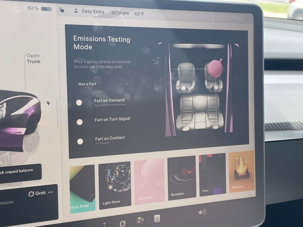 Used 2023 Tesla Model Y Long Range image 27