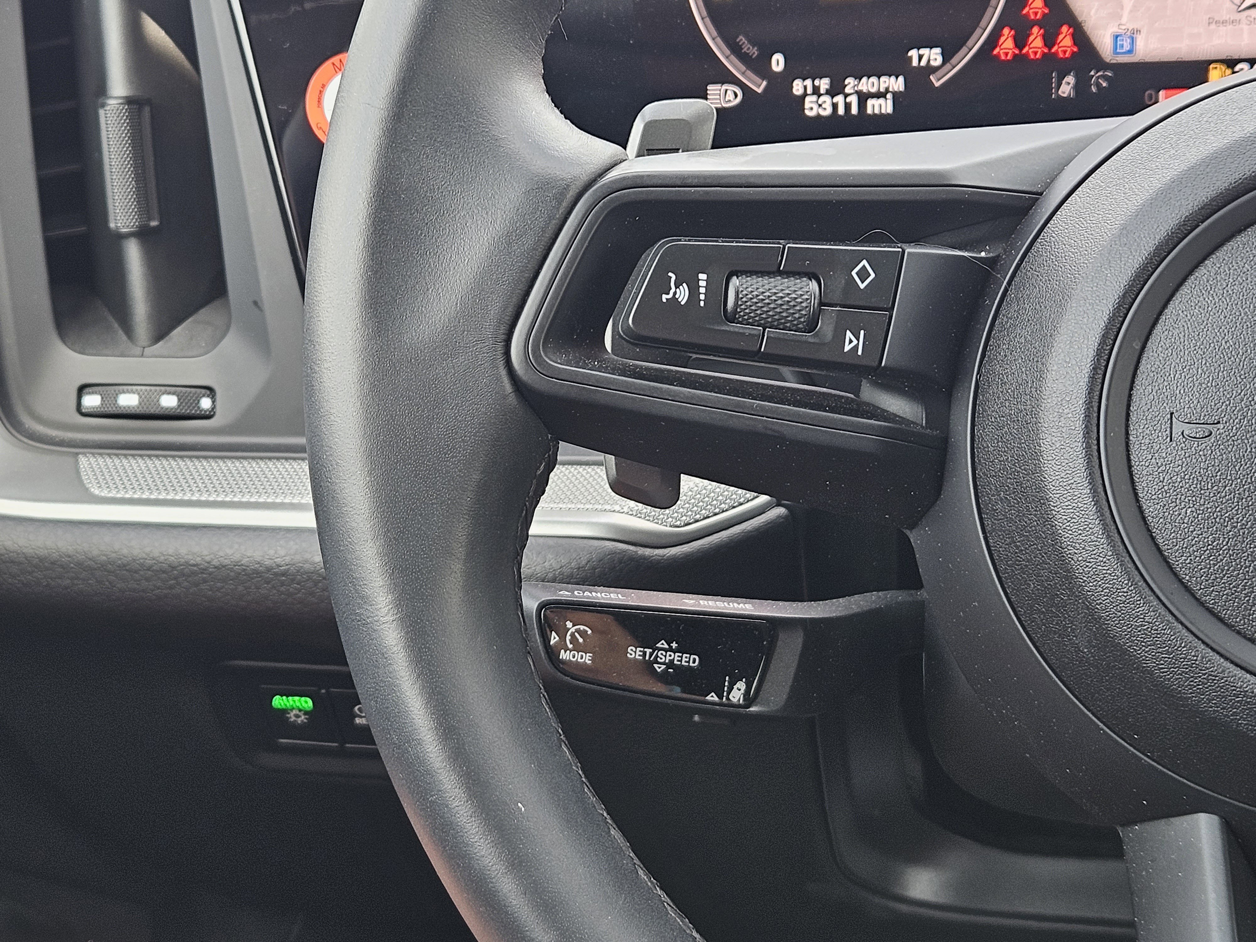 Certified 2025 Porsche Cayenne Coupe image 26