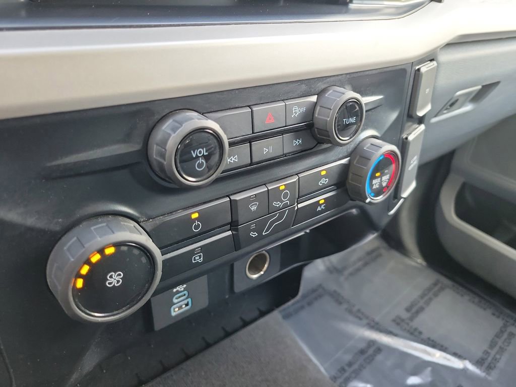 Used 2025 Ford F250 XLT image 32