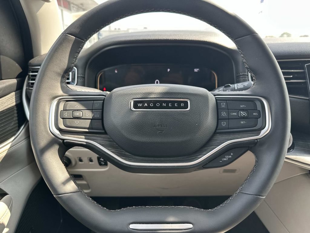 Used 2024 Jeep Wagoneer Series II w/ Flexible Seating Group RWD image 20