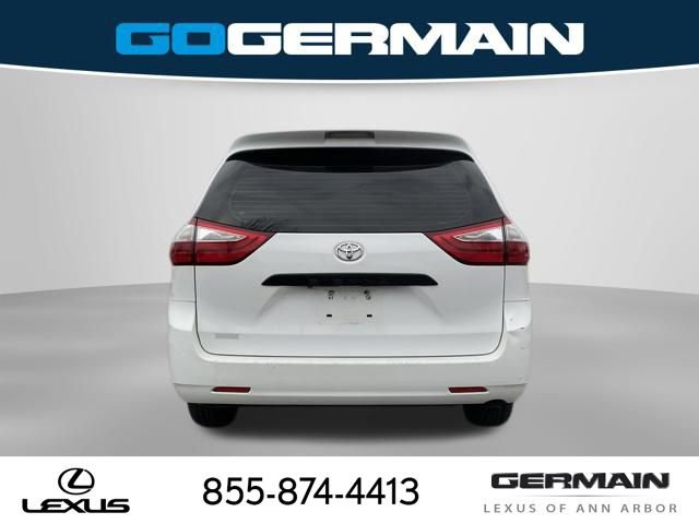 Used 2017 Toyota Sienna L image 7