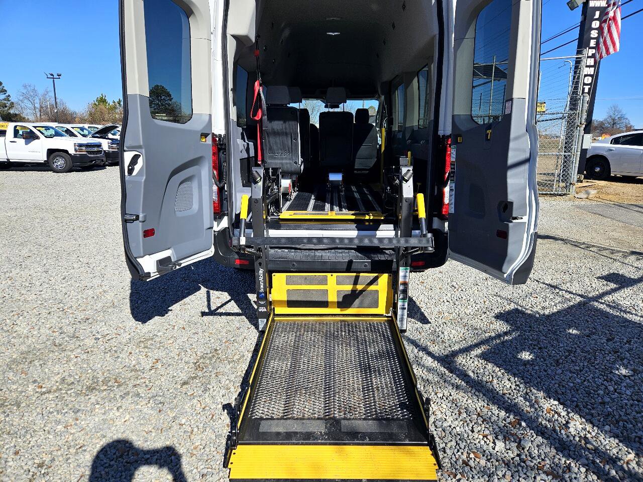 Used 2019 Ford Transit 350 XL image 17