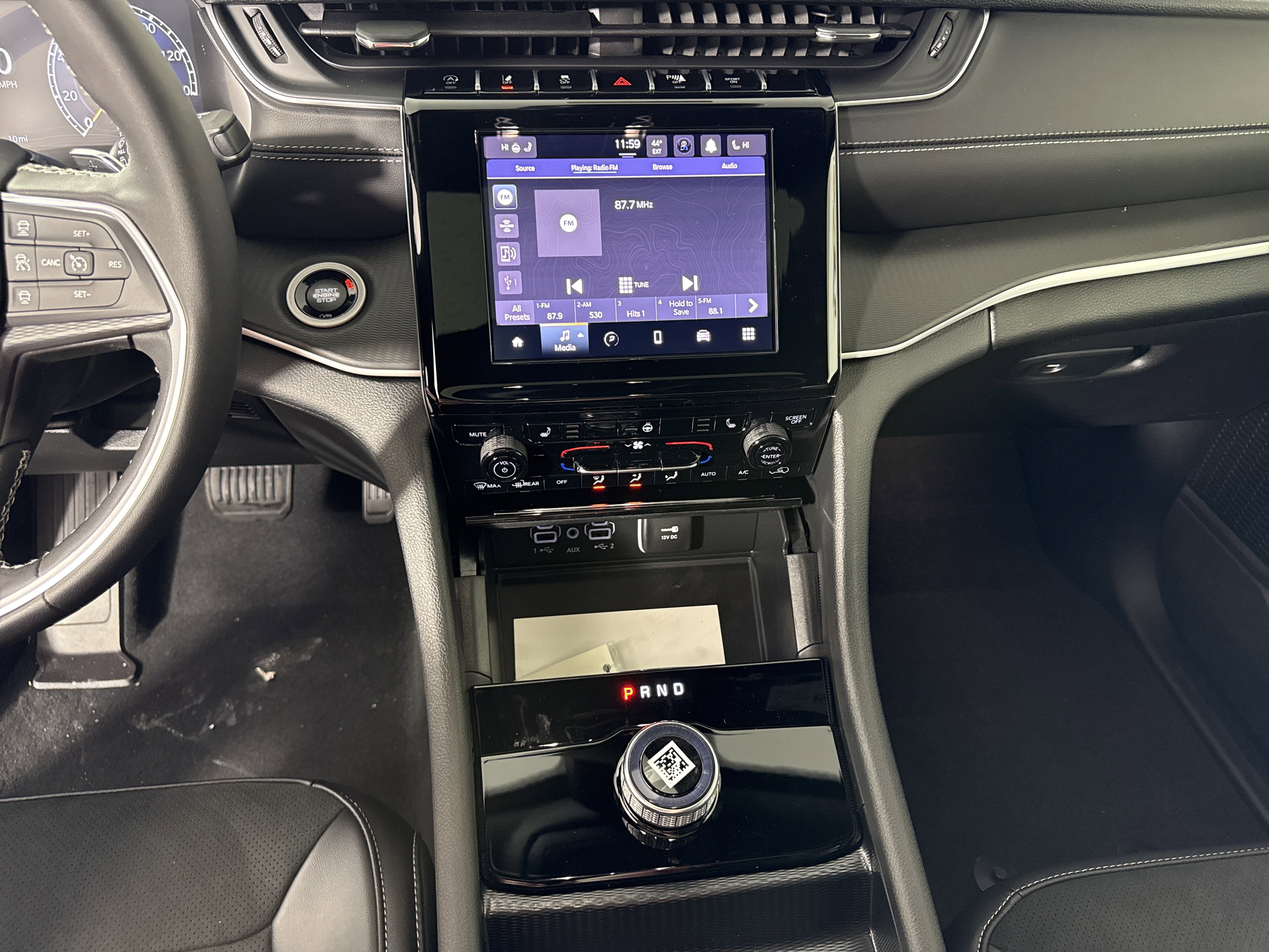 New 2025 Jeep Grand Cherokee L Altitude image 25