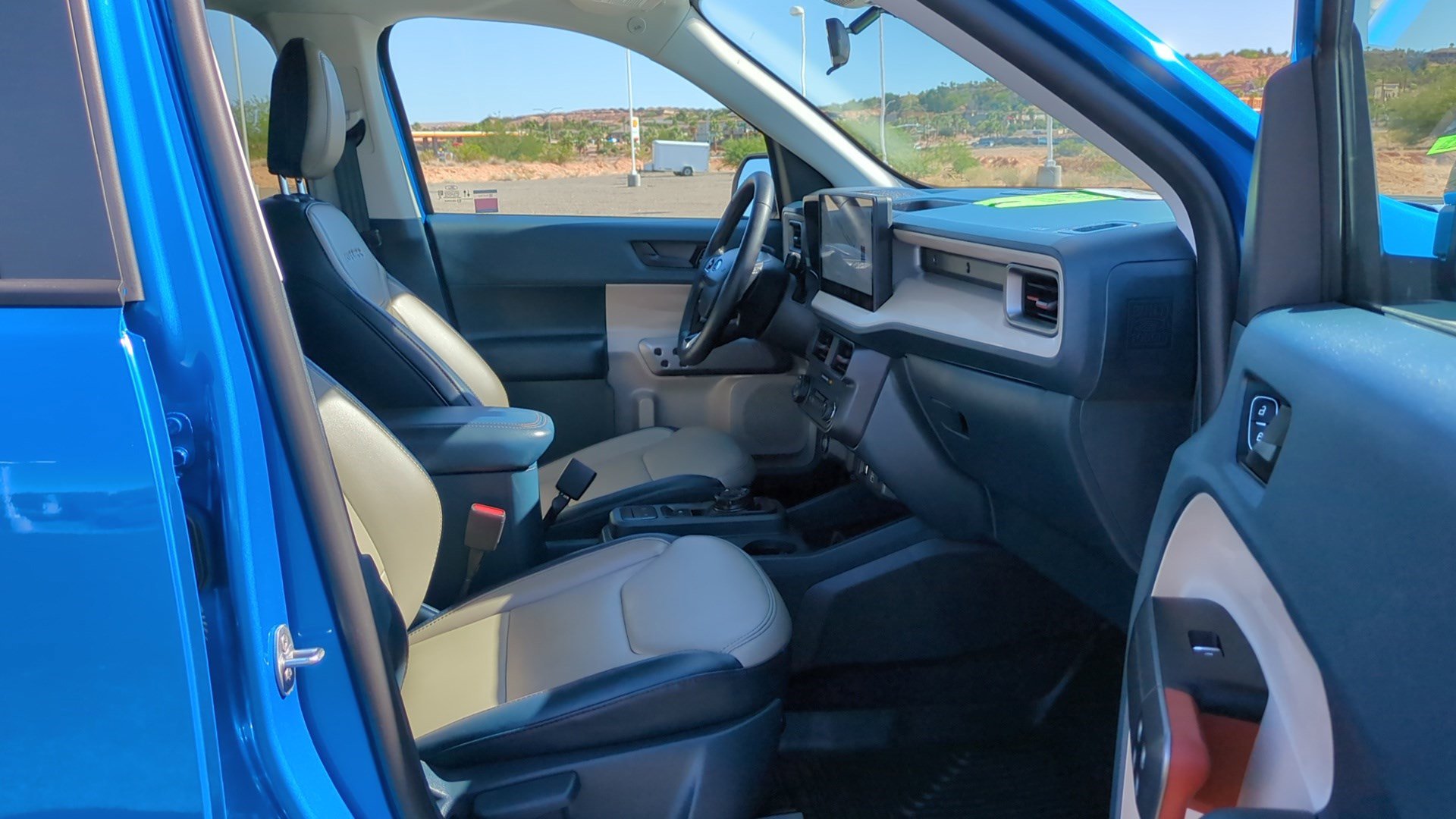 Used 2025 Ford Maverick Lariat w/ 4K Tow Package AWD/4WD image 32