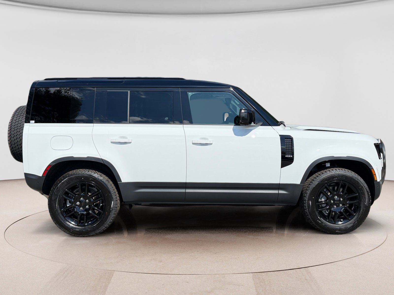 New 2026 Land Rover Defender 110 S AWD/4WD image 6