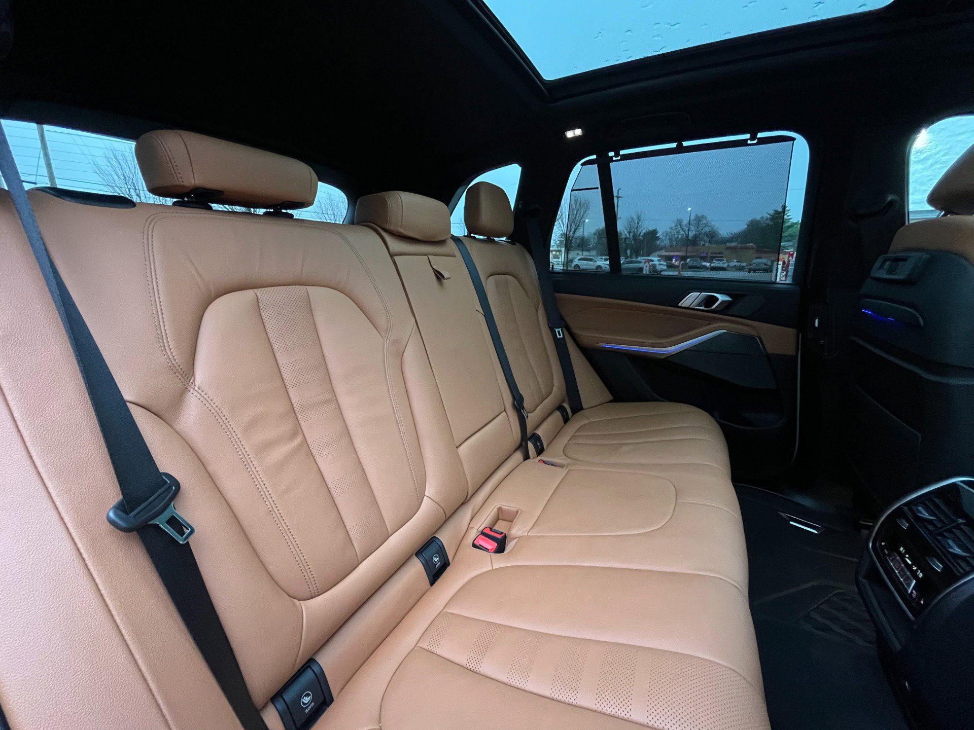 Used 2022 BMW X5 M50i w/ Executive Package image 36