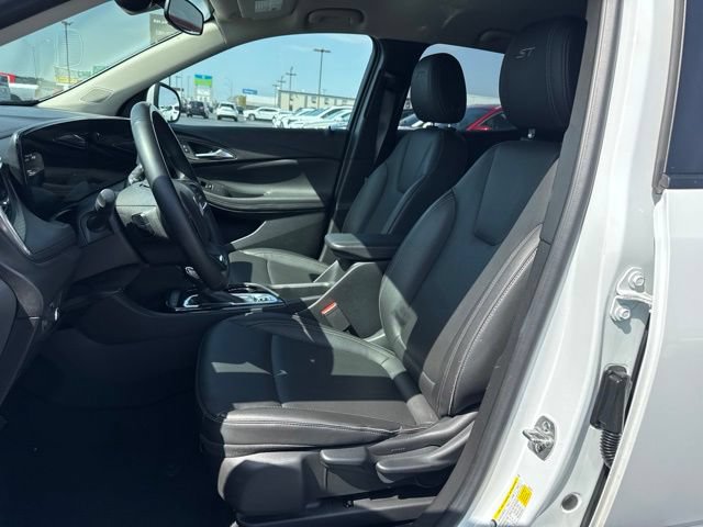 Used 2024 Buick Encore GX Sport Touring AWD/4WD image 17