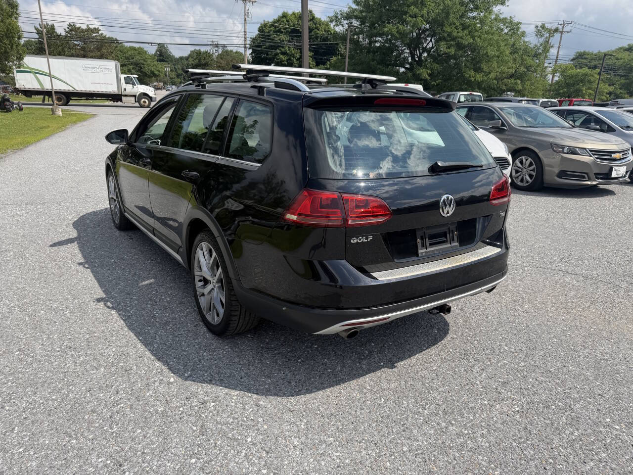 Used 2017 Volkswagen Golf Alltrack SEL AWD/4WD image 3