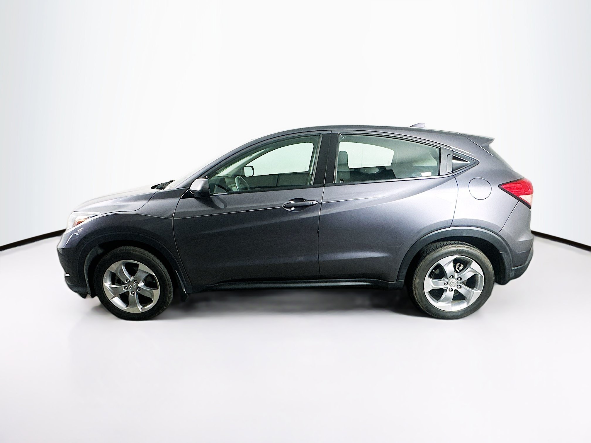 Used 2017 Honda HR-V LX image 4
