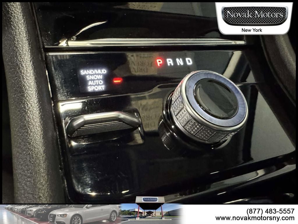 Used 2023 Jeep Grand Cherokee L Limited AWD/4WD image 23
