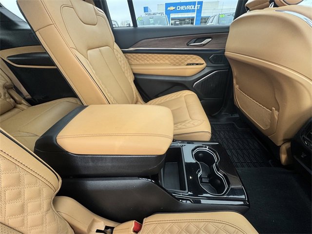 Used 2025 Jeep Grand Cherokee L Summit image 14