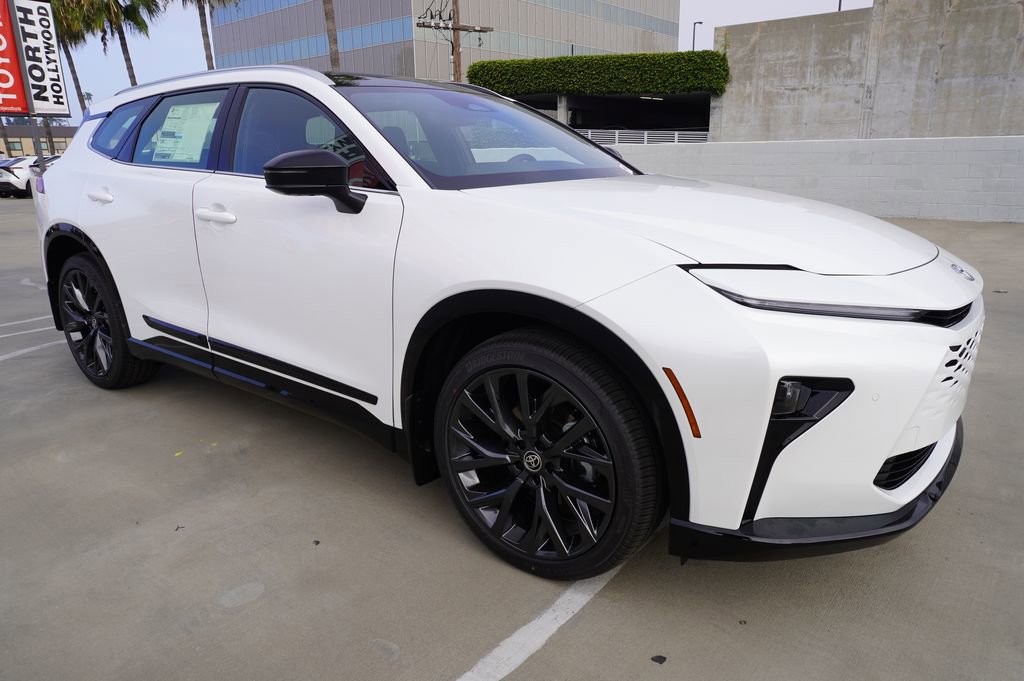 New 2026 Toyota Crown Signia image 3