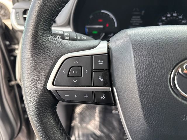 Used 2024 Toyota Sienna XLE image 15