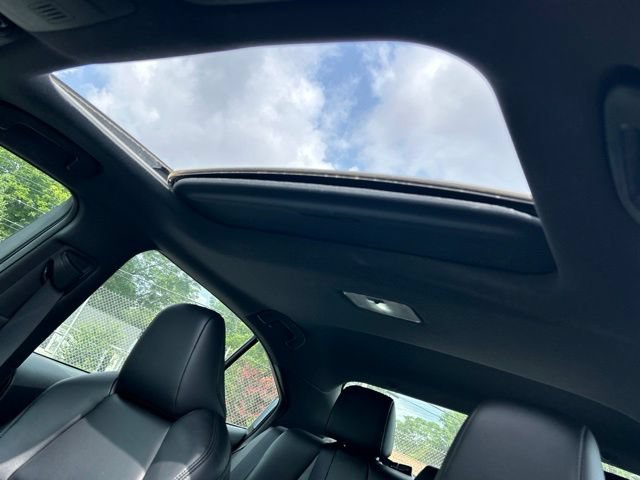 Used 2022 Toyota Corolla XSE FWD image 19