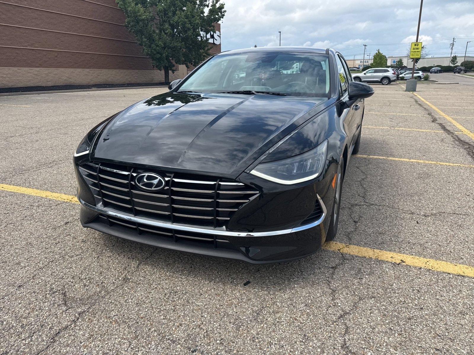Used 2023 Hyundai Sonata SE FWD image 11