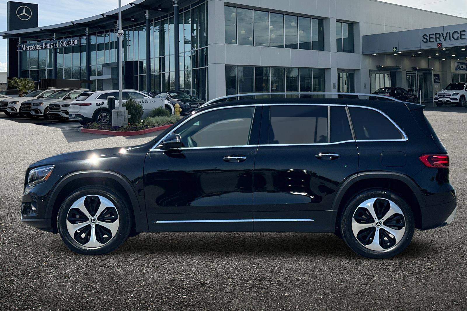 New 2025 Mercedes-Benz GLB 250 250 image 7