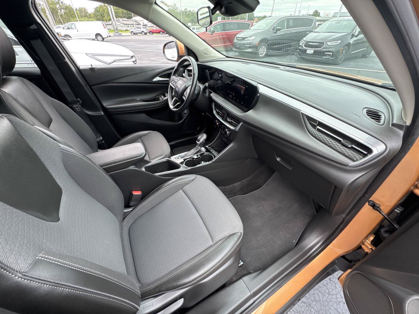 Used 2024 Buick Encore GX Preferred FWD image 15