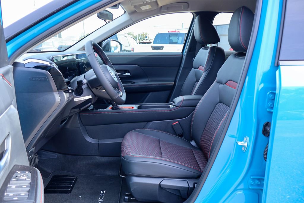New 2026 Nissan Kicks SR image 7