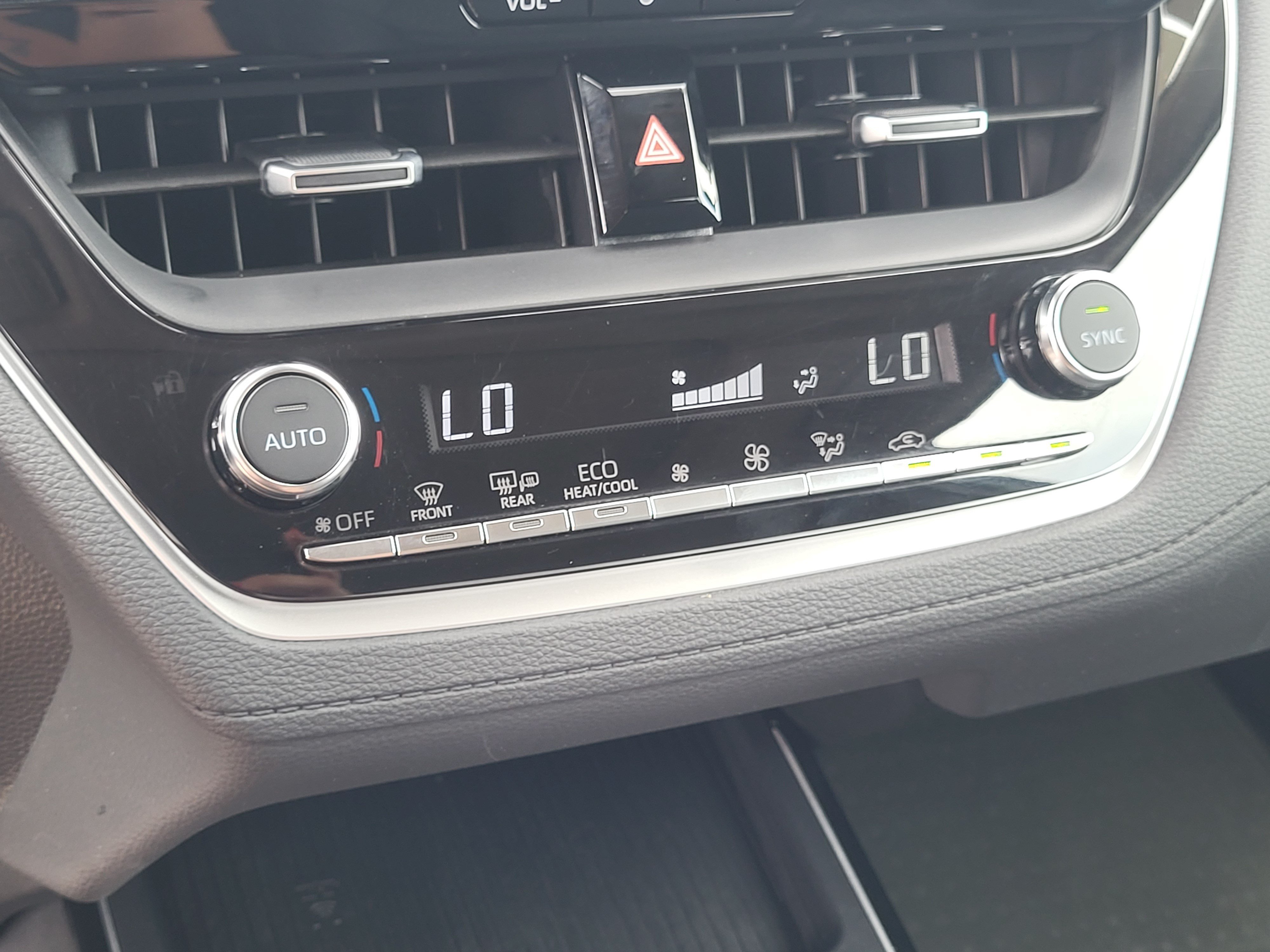 Certified 2026 Toyota Corolla Cross XLE w/ Convenience Package AWD/4WD image 19