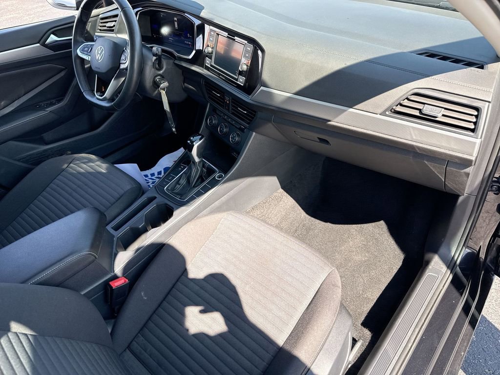 Used 2024 Volkswagen Jetta S image 27
