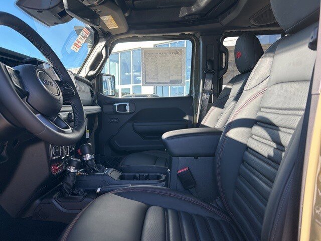 New 2026 Jeep Wrangler Unlimited Rubicon w/ Safety Group image 35