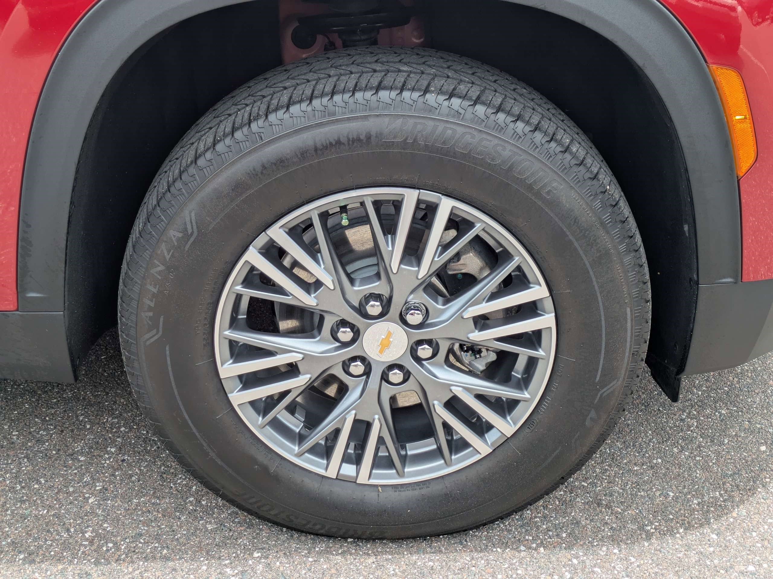 Used 2025 Chevrolet Traverse LT w/ Driver Confidence Package FWD image 10