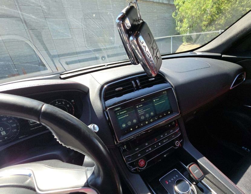 Used 2019 Jaguar F-PACE S image 17