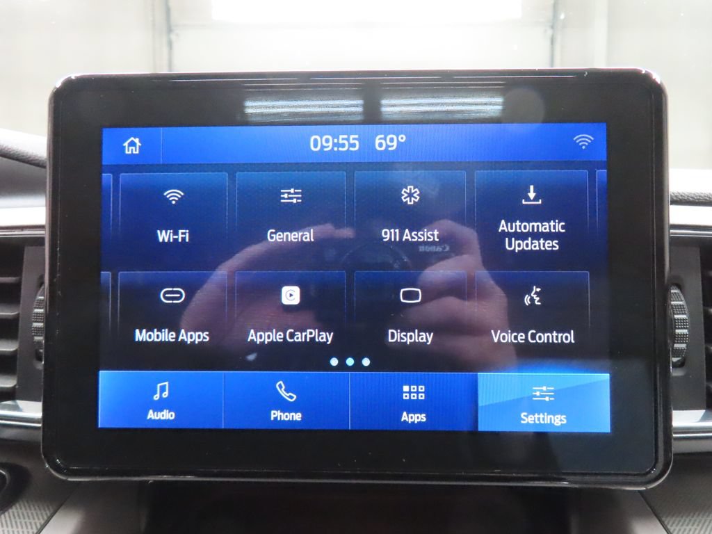 Used 2024 Ford Explorer XLT w/ XLT Sport Appearance Package AWD/4WD image 18