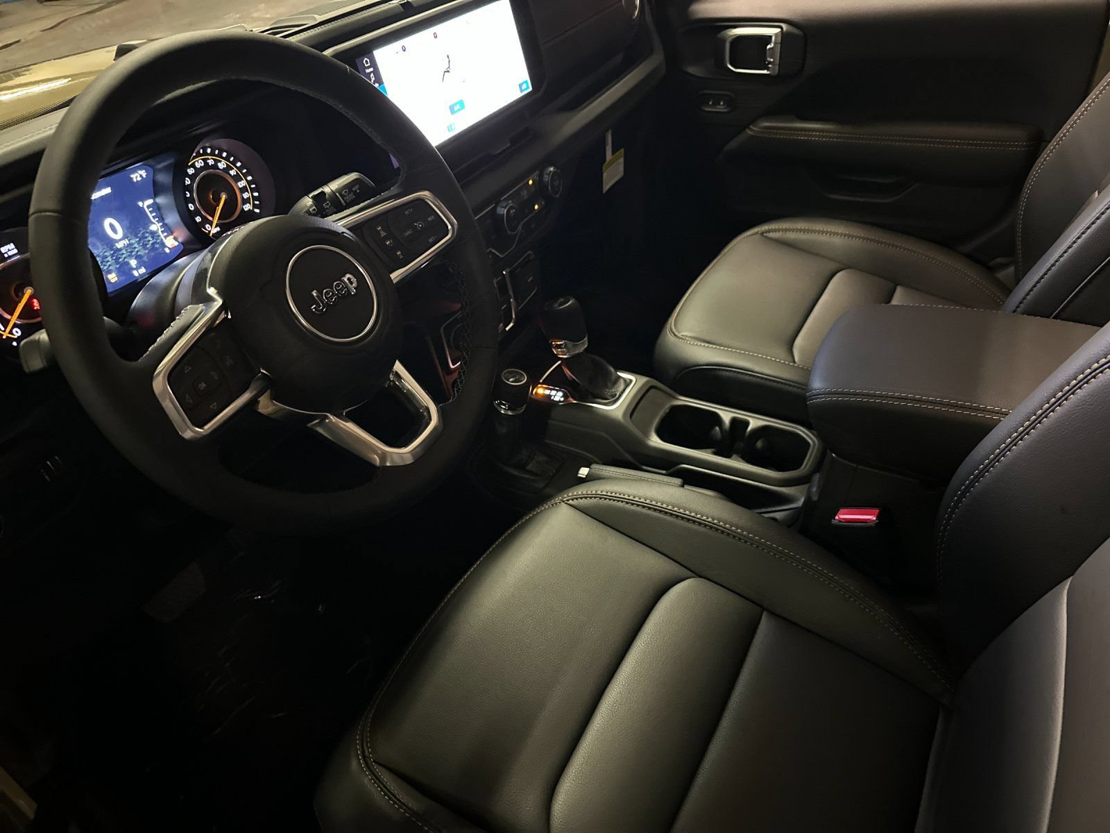 New 2026 Jeep Wrangler Unlimited Sahara AWD/4WD image 9